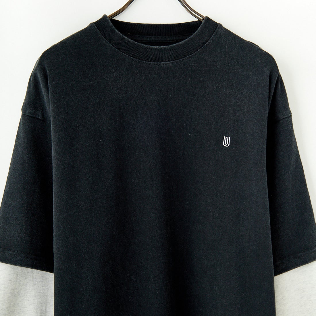 UNIVERSAL OVERALL [ユニバーサルオーバーオール] 別注 フェイクレイヤードカットソー [U2513220IN-JF] BLACK/OAT