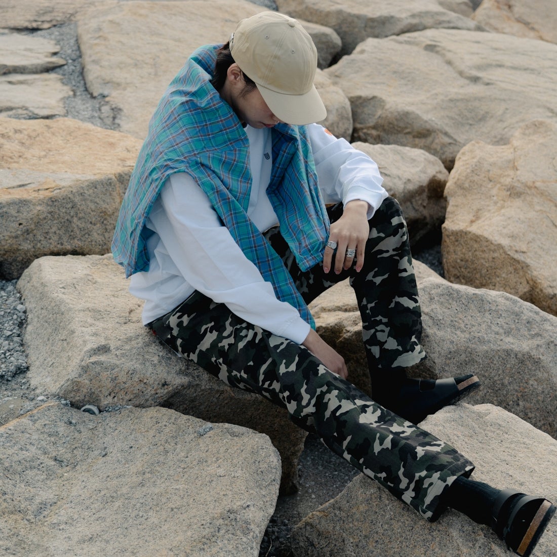 UNIVERSAL OVERALL [ユニバーサルオーバーオール] 別注 シェフパンツ [U2513601IN-JF] WODDLAND C &&モデル身長：179cm 着用サイズ：L&&