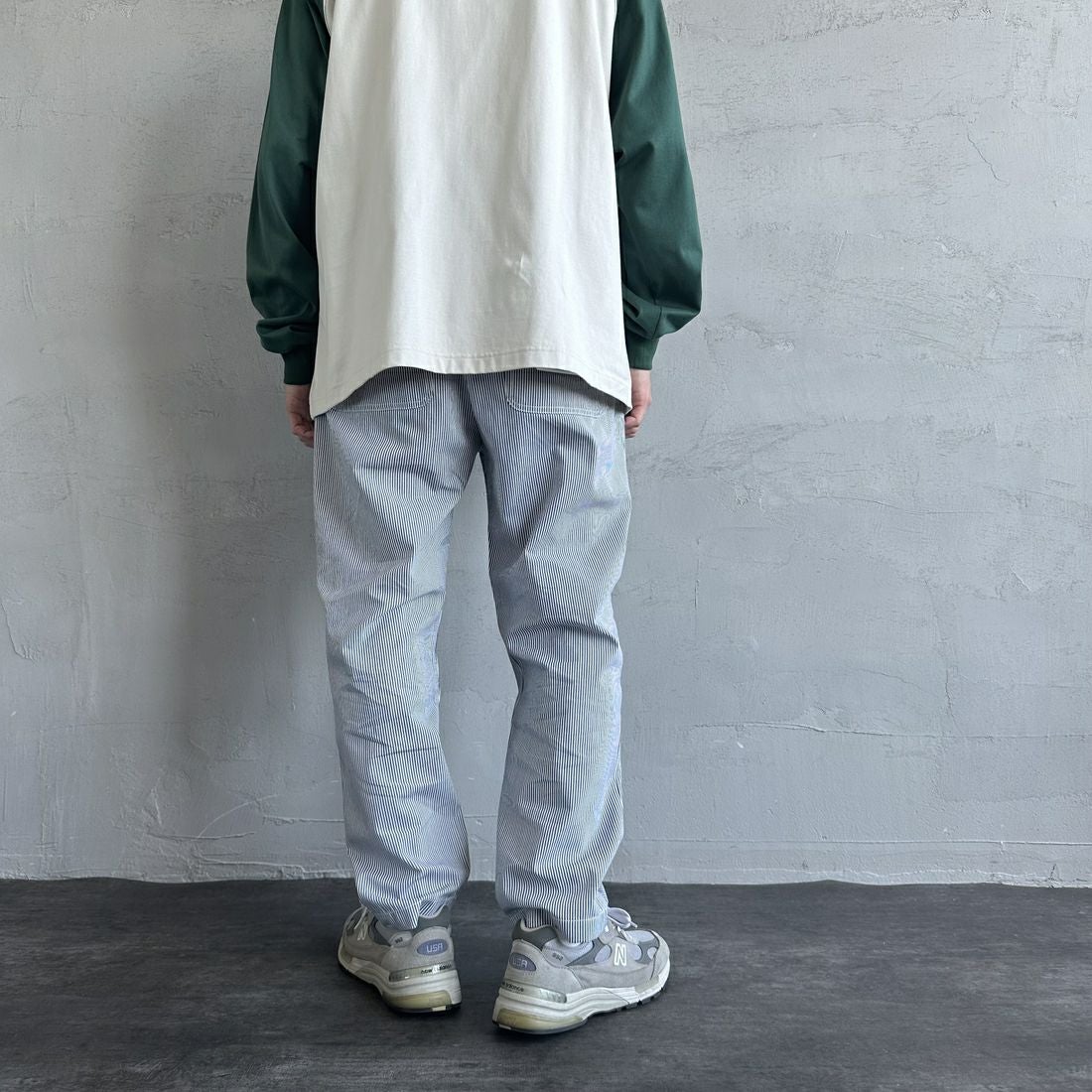 UNIVERSAL OVERALL [ユニバーサルオーバーオール] 別注 シェフパンツ [U2513601IN-JF] HICKORY &&モデル身長：168cm 着用サイズ：S&&