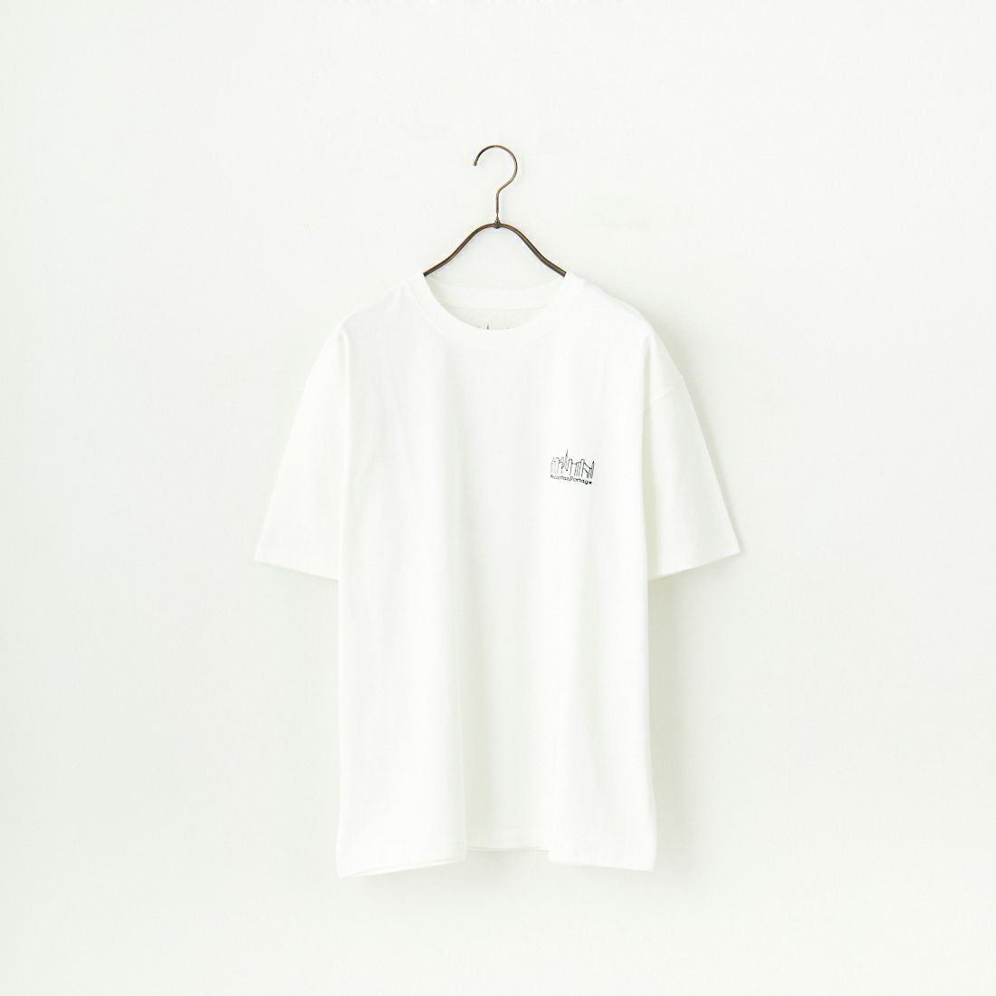 MANHATTAN PORTAGE [マンハッタンポーテージ] 別注 ランダムロゴ バックプリントTシャツ [25SSMP-IN66-JF] WHITE