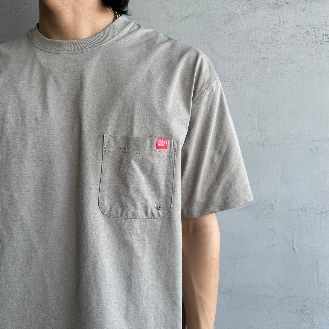 MANHATTAN PORTAGE [マンハッタンポーテージ] 別注 メッシュ切替 バックプリントTシャツ [25SSMP-IN65-JF] GREIGE