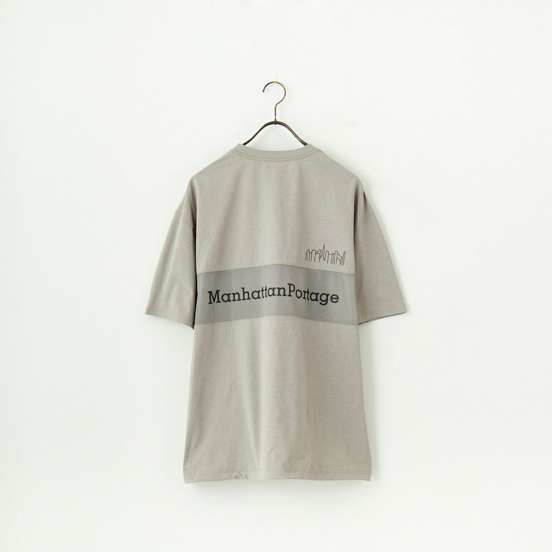 MANHATTAN PORTAGE [マンハッタンポーテージ] 別注 メッシュ切替 バックプリントTシャツ [25SSMP-IN65-JF] GREIGE