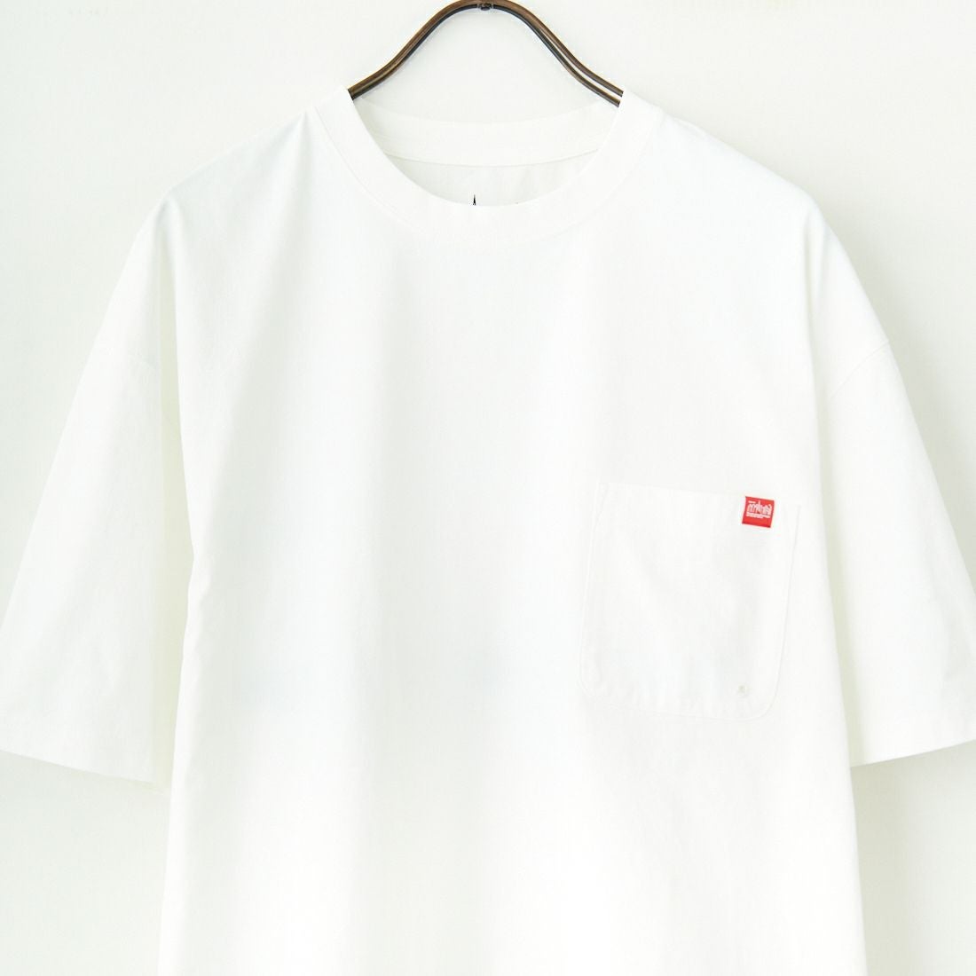 MANHATTAN PORTAGE [マンハッタンポーテージ] 別注 メッシュ切替 バックプリントTシャツ [25SSMP-IN65-JF] WHITE