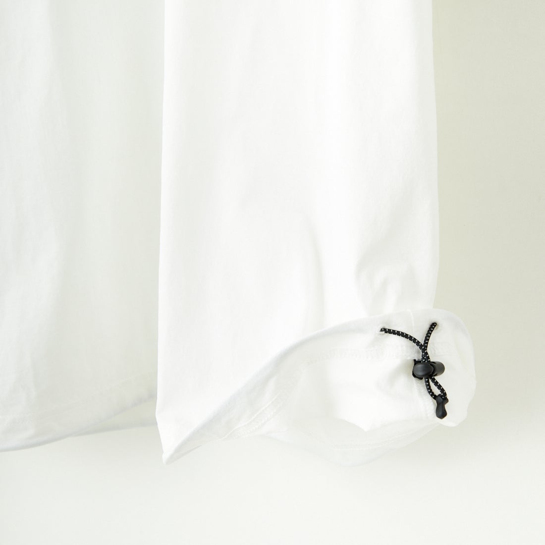 MANHATTAN PORTAGE [マンハッタンポーテージ] 別注 メッシュ切替 バックプリントTシャツ [25SSMP-IN65-JF] WHITE