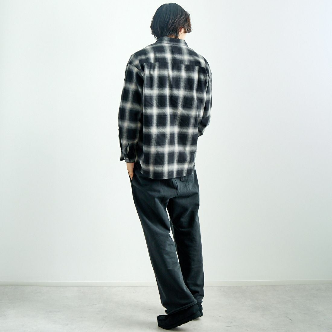 SLICK [スリック] オンブレチェック フランネルスリットシャツ [5155910] 700 BLACK &&モデル身長：179cm 着用サイズ：1&&