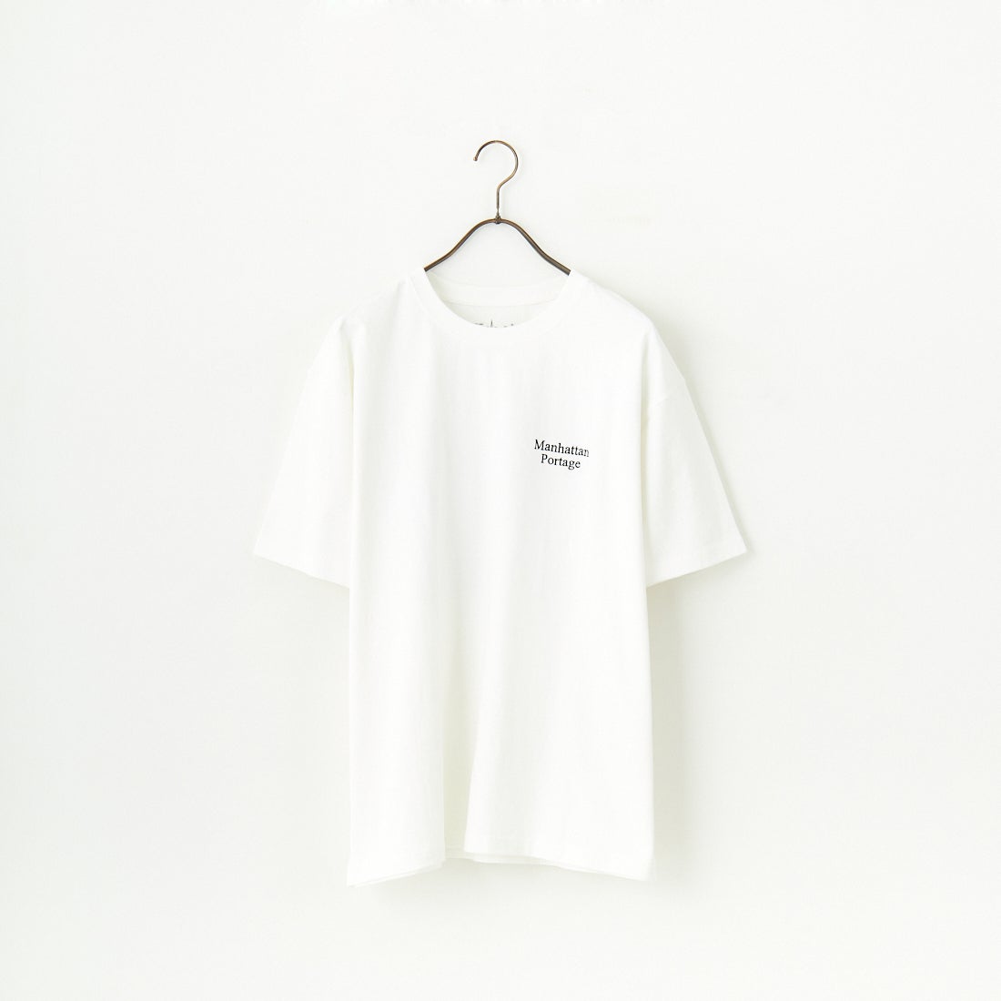 MANHATTAN PORTAGE [マンハッタンポーテージ] 別注 バックフォトプリントTシャツ [25SSMP-IN67-JF] WHITE