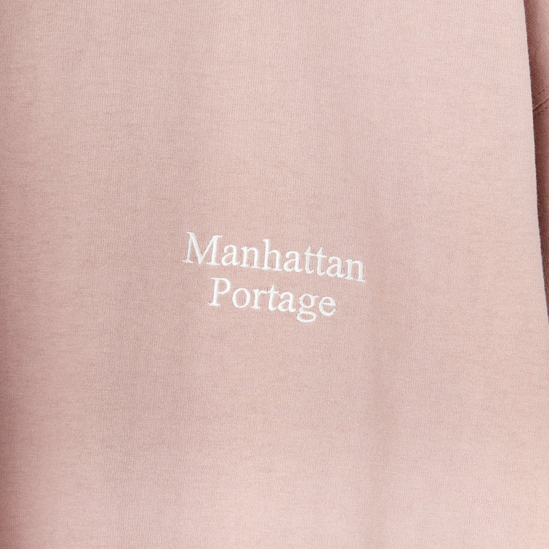 MANHATTAN PORTAGE [マンハッタンポーテージ] 別注 バックフォトプリントTシャツ [25SSMP-IN67-JF] PINK