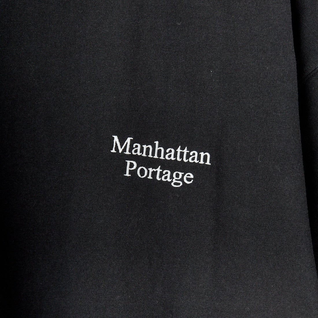 MANHATTAN PORTAGE [マンハッタンポーテージ] 別注 バックフォトプリントTシャツ [25SSMP-IN67-JF] BLACK