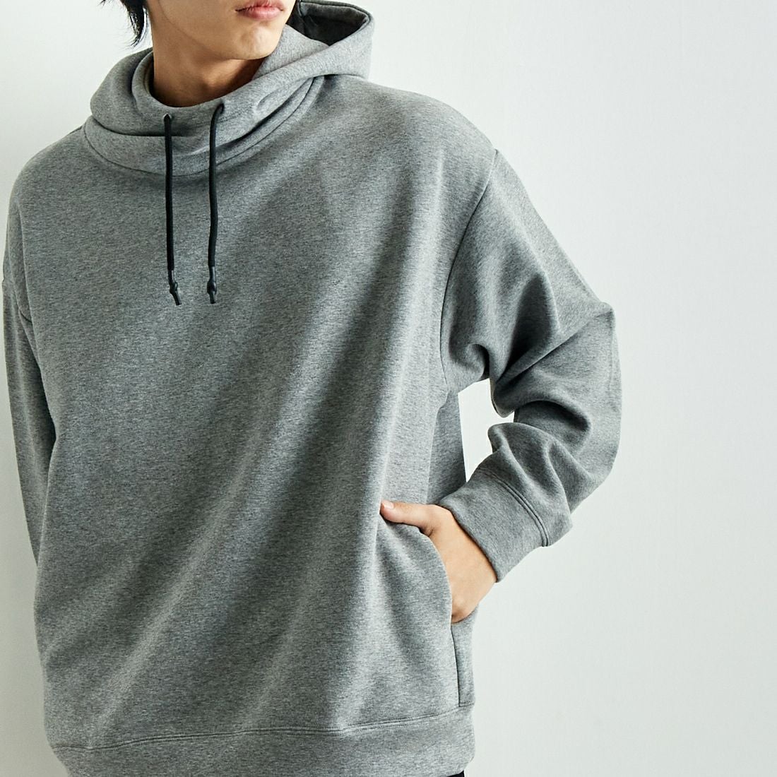 SLICK [スリック] ムートンジャージハイネックパーカー [5155930] 801 H.GRAY &&モデル身長：179cm 着用サイズ：2&&