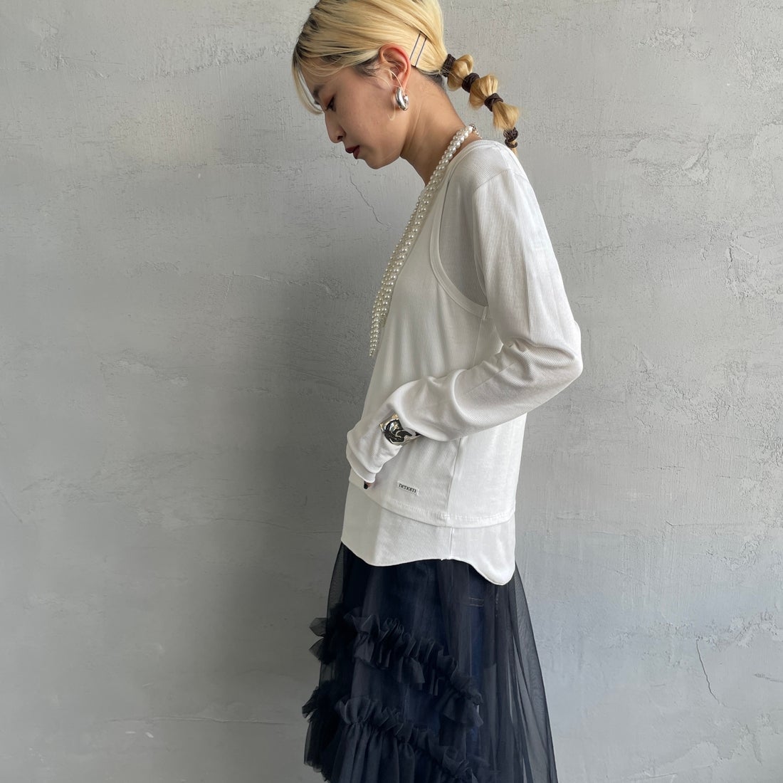 nenom [ネノム] 2ピース アメスリレイヤードシアーカットソー [NE25112004] 02 OFF &&モデル身長：150cm 着用サイズ：F&&