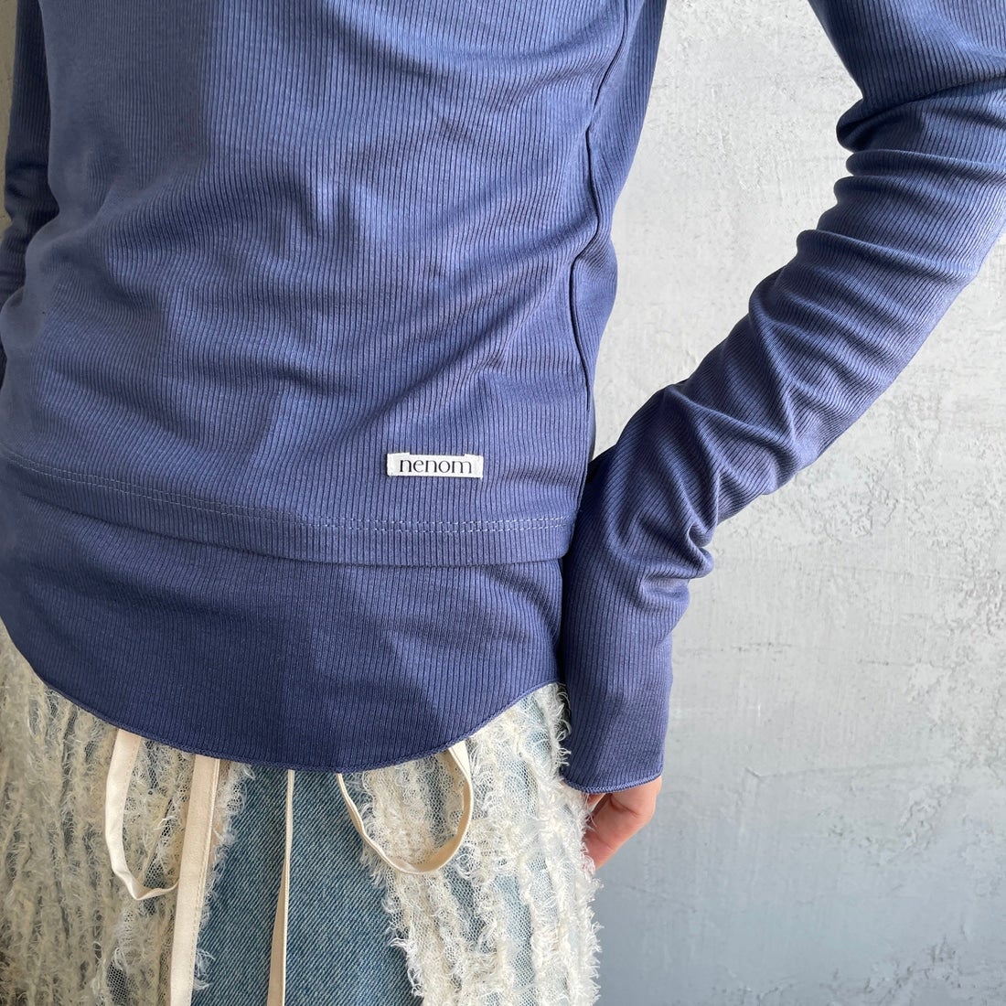 nenom [ネノム] 2ピース アメスリレイヤードシアーカットソー [NE25112004] 12 BLUE &&モデル身長：160cm 着用サイズ：F&&