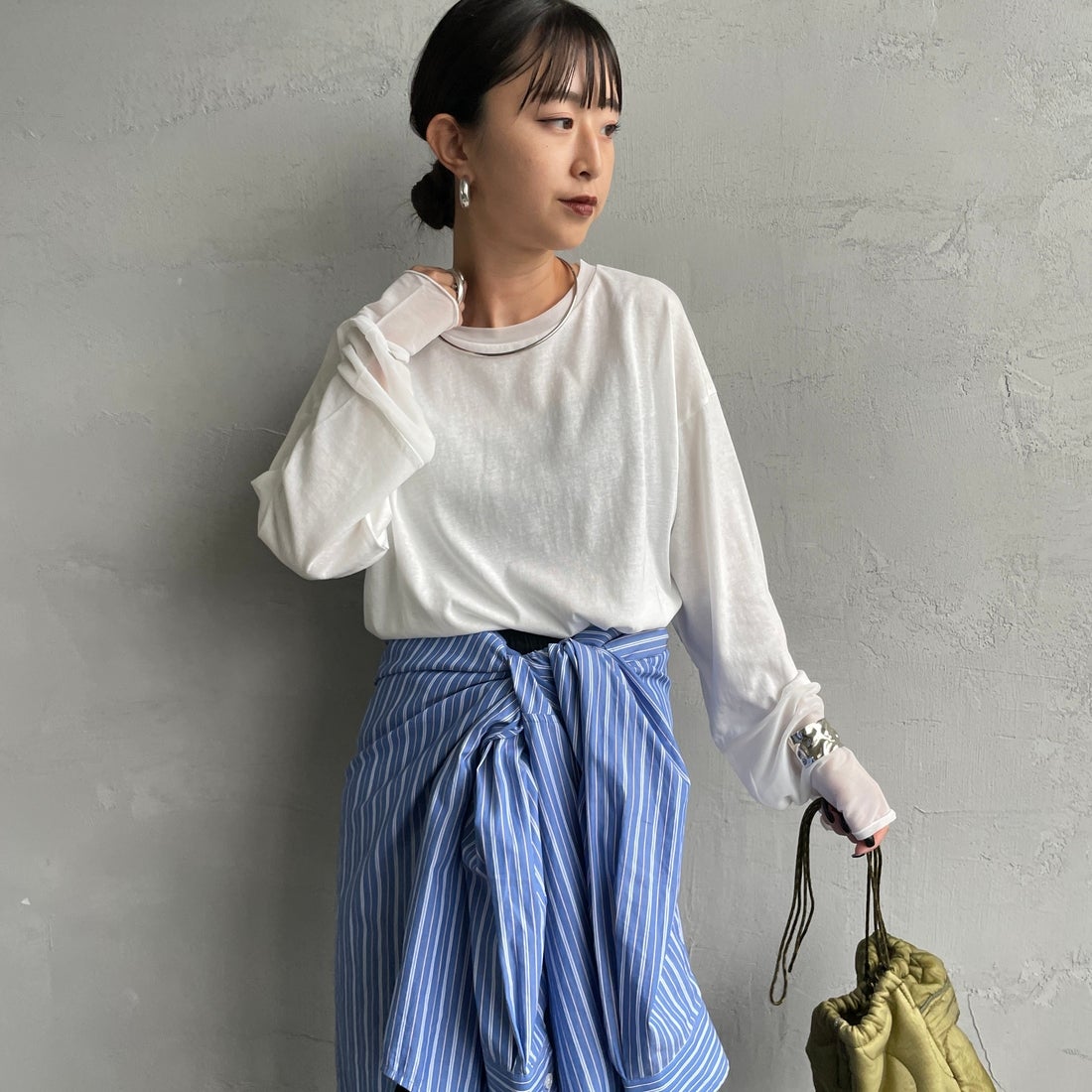 nenom [ネノム] 袖シアー切り替え ロングスリーブカットソー [NE23142058] 02 OFF &&モデル身長：150cm 着用サイズ：F&&