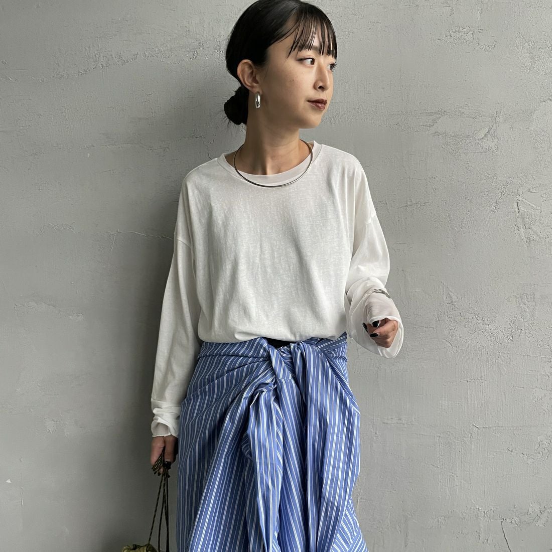 nenom [ネノム] 袖シアー切り替え ロングスリーブカットソー [NE23142058] 02 OFF &&モデル身長：150cm 着用サイズ：F&&