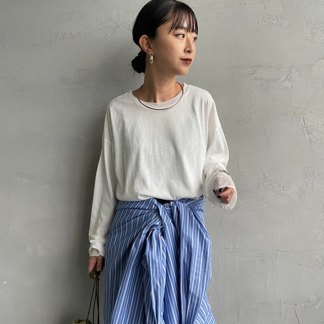 nenom [ネノム] 袖シアー切り替え ロングスリーブカットソー [NE23142058] 02 OFF &&モデル身長：150cm 着用サイズ：F&&