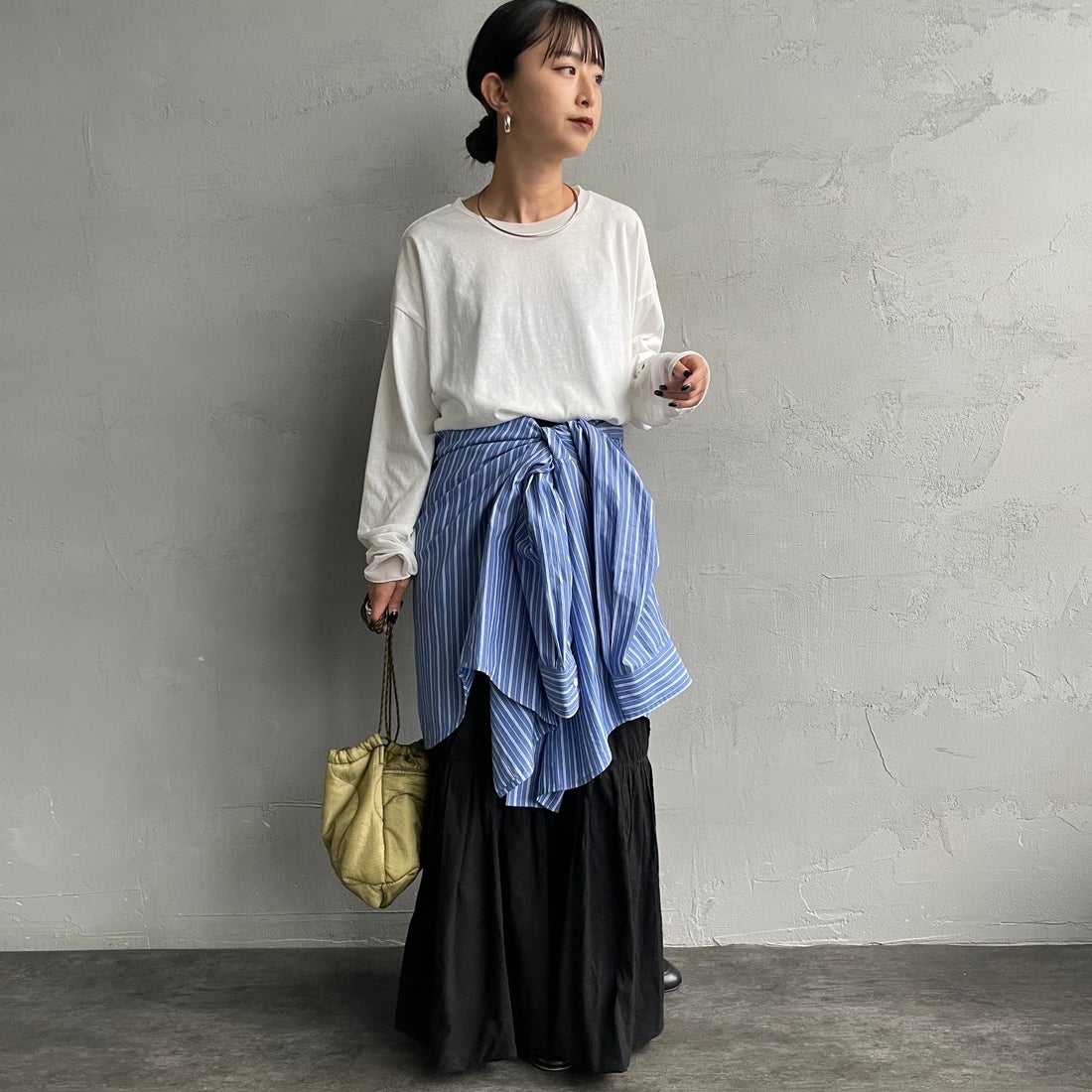 nenom [ネノム] 袖シアー切り替え ロングスリーブカットソー [NE23142058] 02 OFF &&モデル身長：150cm 着用サイズ：F&&