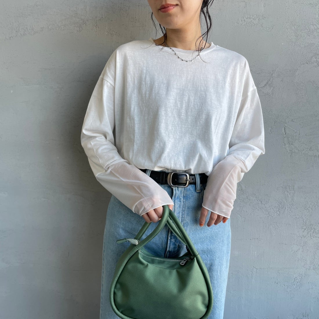 nenom [ネノム] 袖シアー切り替え ロングスリーブカットソー [NE23142058] 02 OFF &&モデル身長：160cm 着用サイズ：F&&