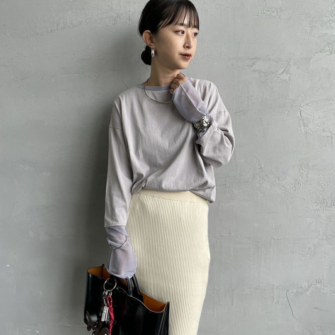 nenom [ネノム] 袖シアー切り替え ロングスリーブカットソー [NE23142058] 05 L.GRAY &&モデル身長：150cm 着用サイズ：F&&