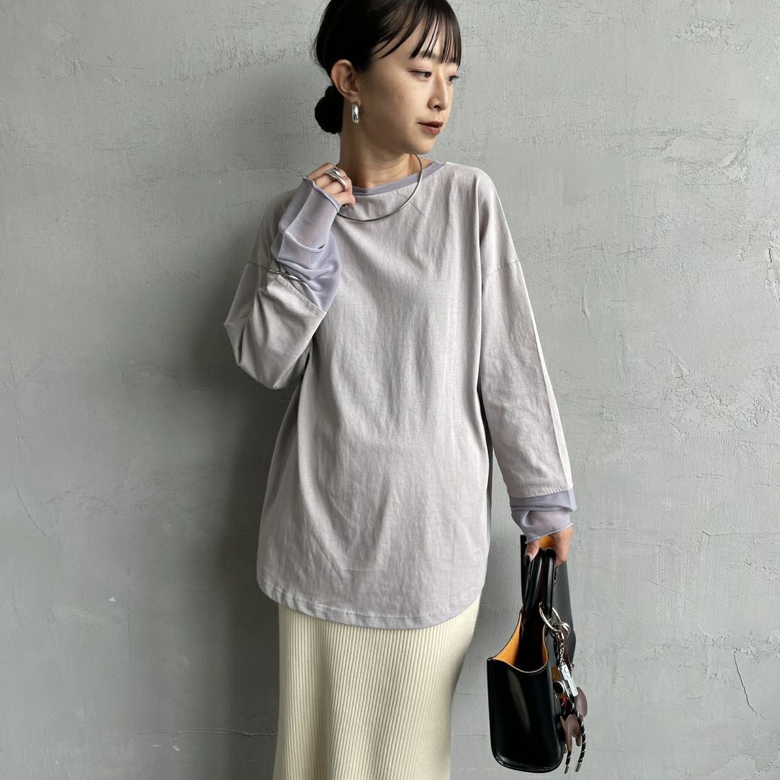 nenom [ネノム] 袖シアー切り替え ロングスリーブカットソー [NE23142058] 05 L.GRAY &&モデル身長：150cm 着用サイズ：F&&