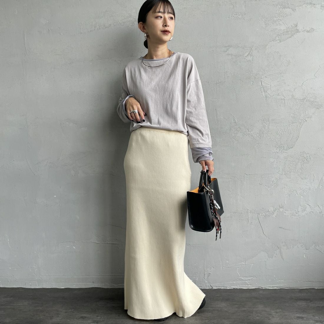 nenom [ネノム] 袖シアー切り替え ロングスリーブカットソー [NE23142058] 05 L.GRAY &&モデル身長：150cm 着用サイズ：F&&