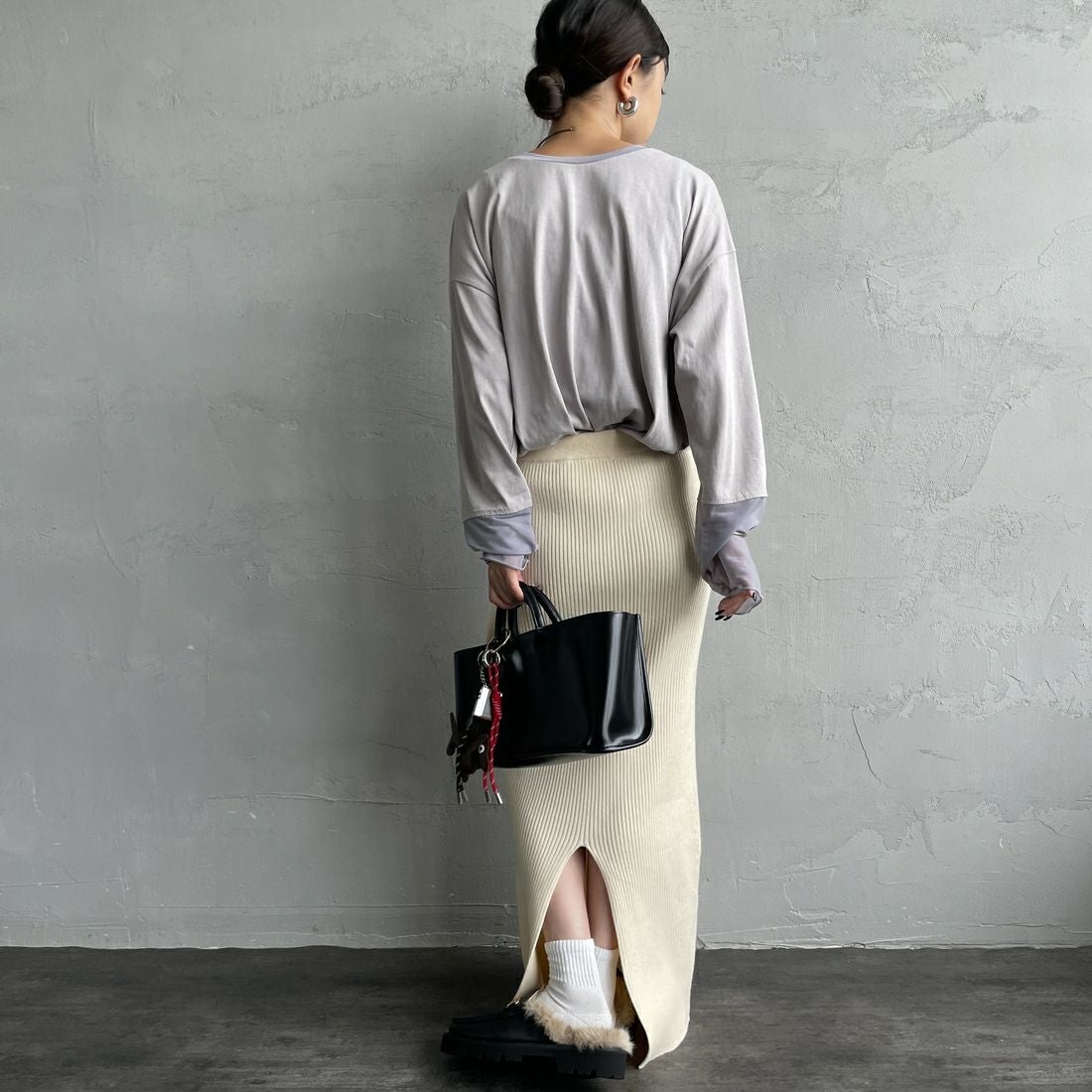 nenom [ネノム] 袖シアー切り替え ロングスリーブカットソー [NE23142058] 05 L.GRAY &&モデル身長：156cm 着用サイズ：F&&
