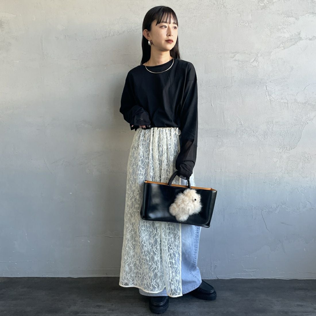 nenom [ネノム] 袖シアー切り替え ロングスリーブカットソー [NE23142058] 09 BLACK&&モデル身長：150cm 着用サイズ：F&&