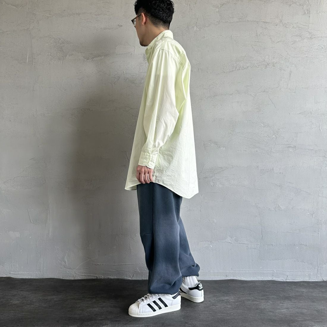 Jeans Factory Clothes [ジーンズファクトリークローズ] ピグメント加工 バレルワイドスウェットパンツ [2521-410IN] NAVY &&モデル身長：168cm 着用サイズ：M&&