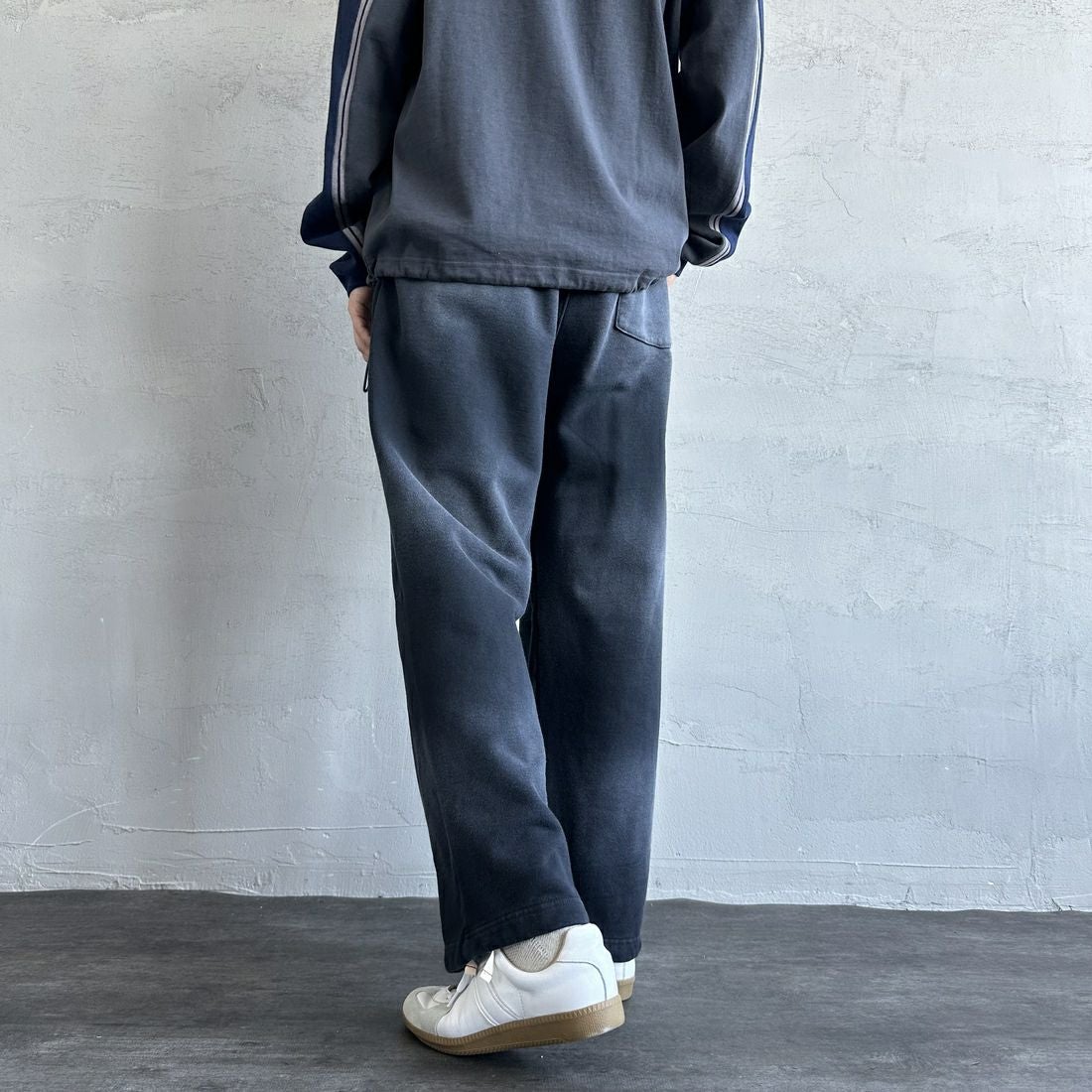 Jeans Factory Clothes [ジーンズファクトリークローズ] ピグメント加工 バレルワイドスウェットパンツ [2521-410IN] BLACK &&モデル身長：179cm 着用サイズ：M&&
