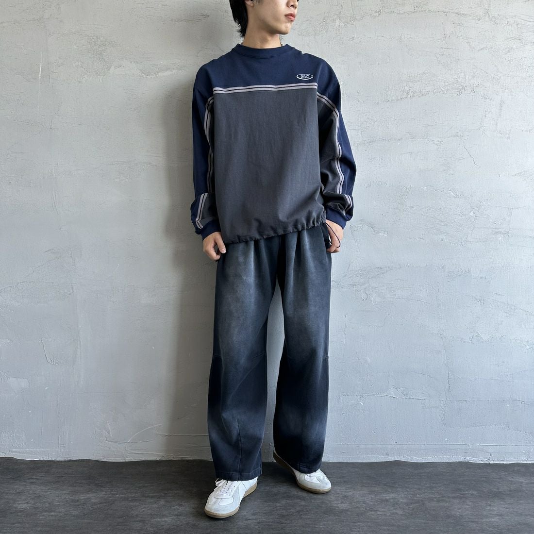 Jeans Factory Clothes [ジーンズファクトリークローズ] ピグメント加工 バレルワイドスウェットパンツ [2521-410IN] BLACK &&モデル身長：179cm 着用サイズ：L&&
