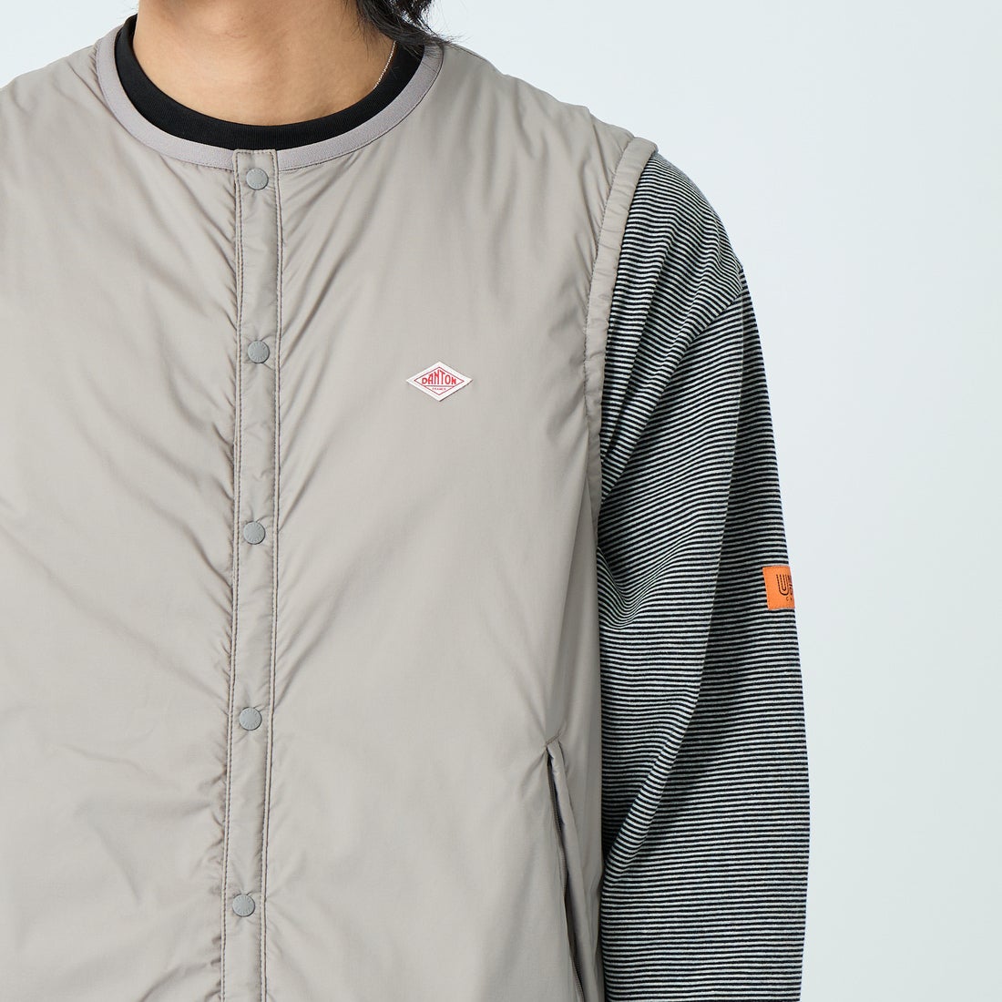 DANTON [ダントン] インサレーションノーカラーベスト [DT-A0635SNT] TAUPE