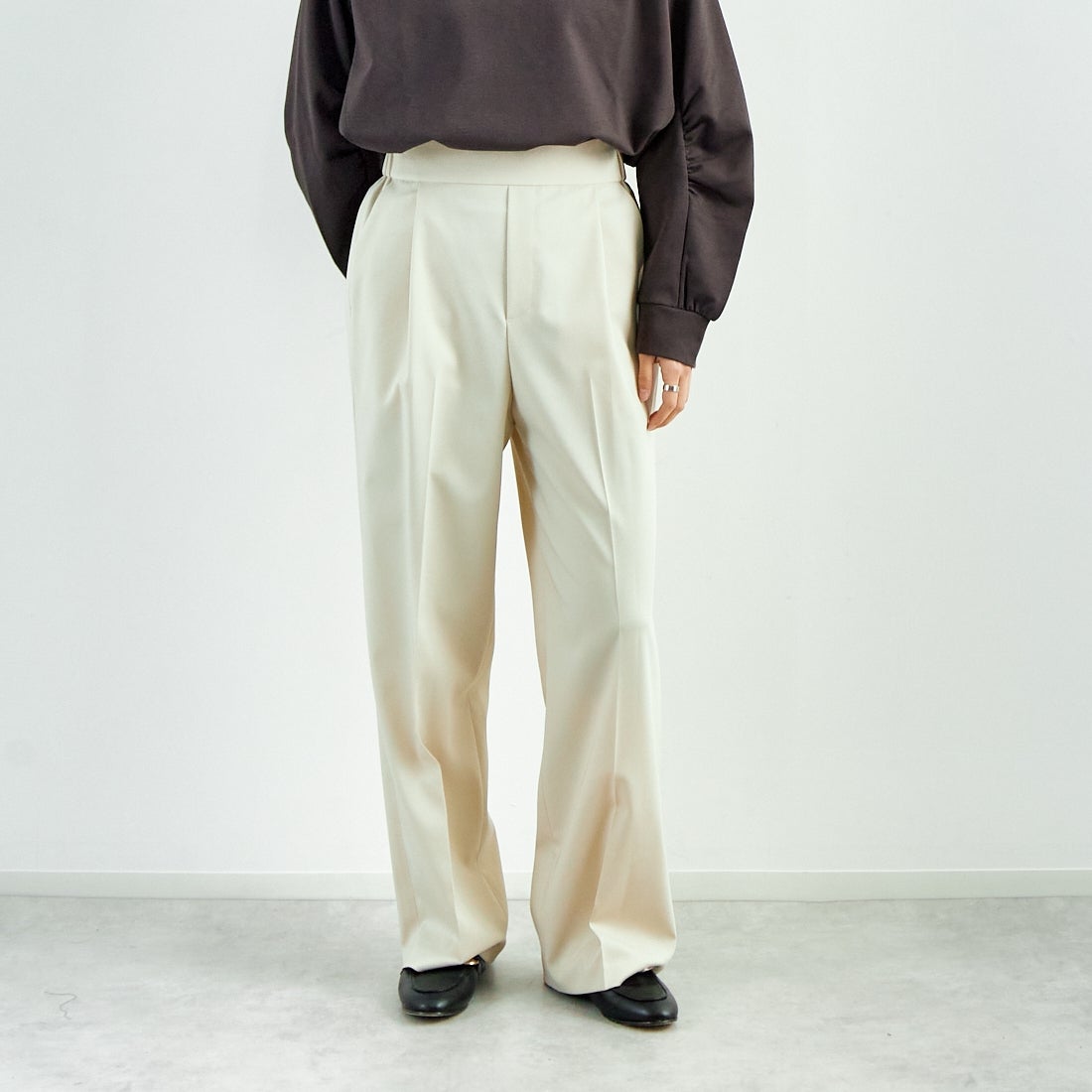 Jeans Factory Clothes [ジーンズファクトリークローズ] ストレッチツイルセミワイドパンツ [M-8139] 810 ｸﾞﾚｰｼﾞ &&モデル身長：160cm 着用サイズ：36&&