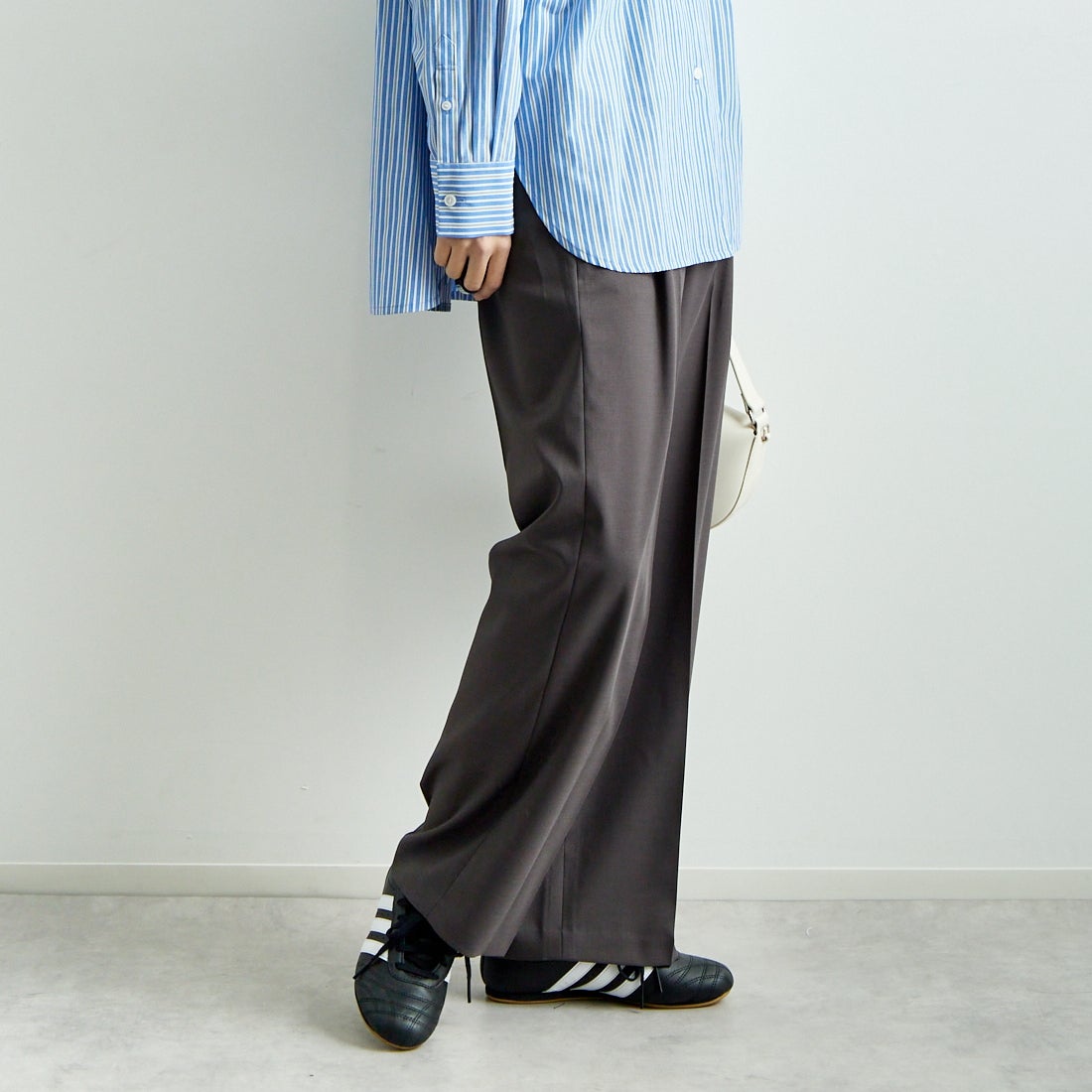 Jeans Factory Clothes [ジーンズファクトリークローズ] ストレッチツイルセミワイドパンツ [M-8139] 030 ﾁｬｺｰﾙ &&モデル身長：167cm 着用サイズ：38&&