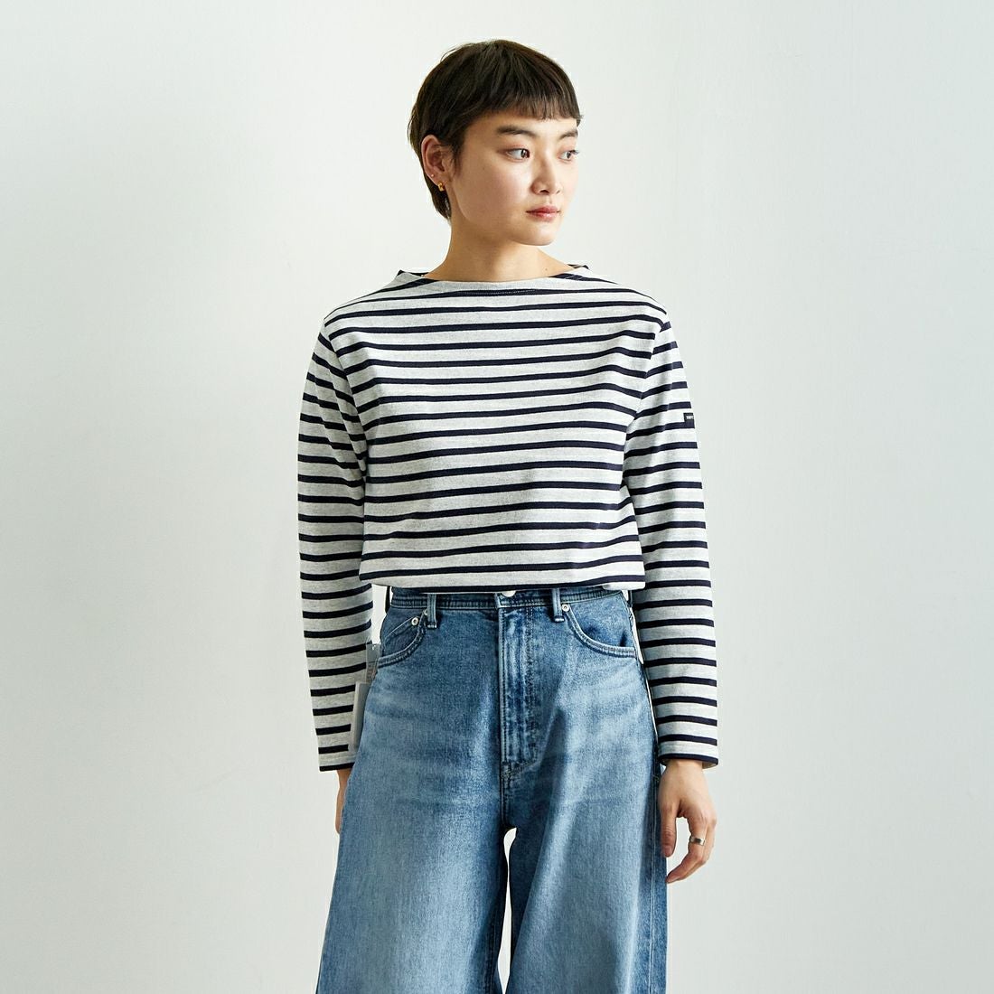 ST.JAMES [セントジェームス] 別注 バスクボーダーロングスリーブTシャツ [OUESSANT-JF] GRI/NAV &&モデル身長：160cm 着用サイズ：3&&