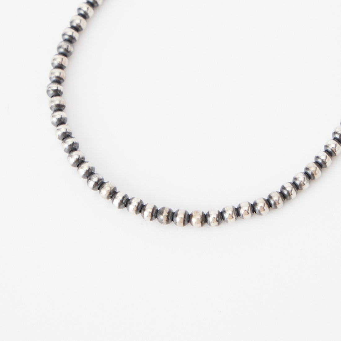 ERICKA NICOLAS BEGAY [エリッカ ニコラス ビゲイ] ナバホパール ブレスレット [EB100002000-3-18] OXDISE