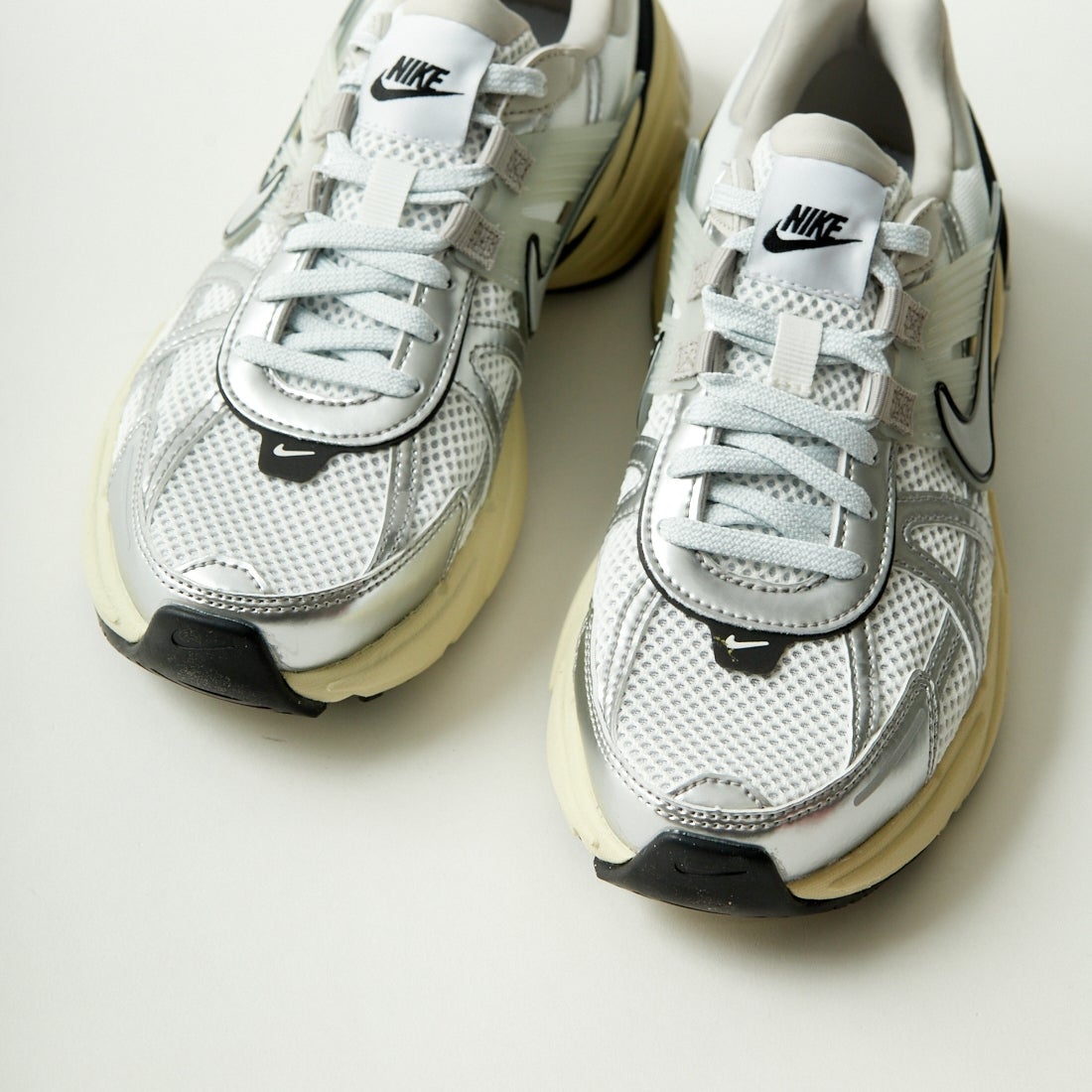 NIKE [ナイキ] V2K ラン [HJ4497] 100 SUMMIT
