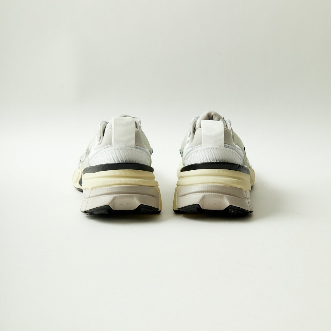 NIKE [ナイキ] V2K ラン [HJ4497] 100 SUMMIT