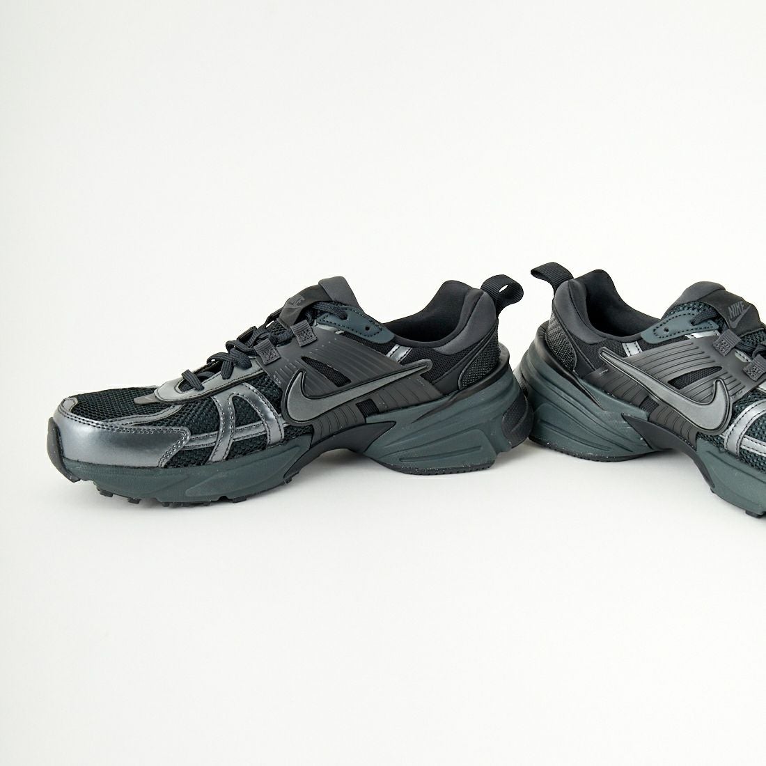 NIKE [ナイキ] V2K ラン [HJ4497] 001 BLACK