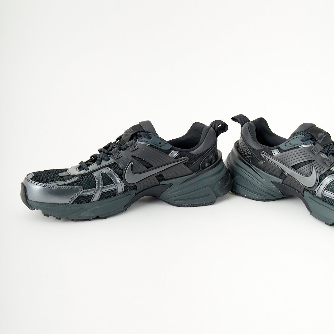 NIKE [ナイキ] V2K ラン [HJ4497] 001 BLACK