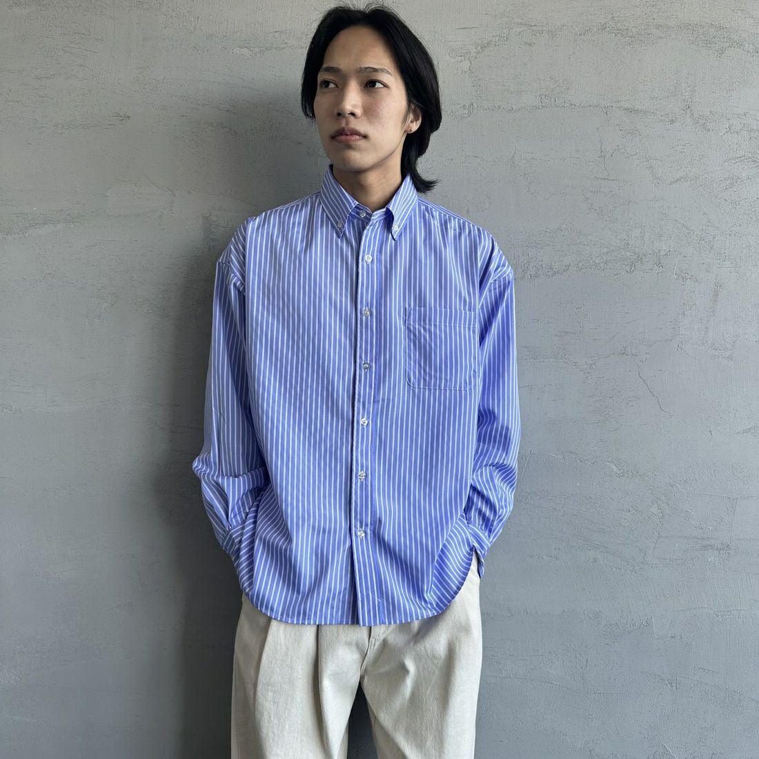 Jeans Factory Clothes [ジーンズファクトリークローズ] ビッグボタンダウンシャツ [JFC-251-017] D BLU ST &&モデル身長：179cm 着用サイズ：M&&