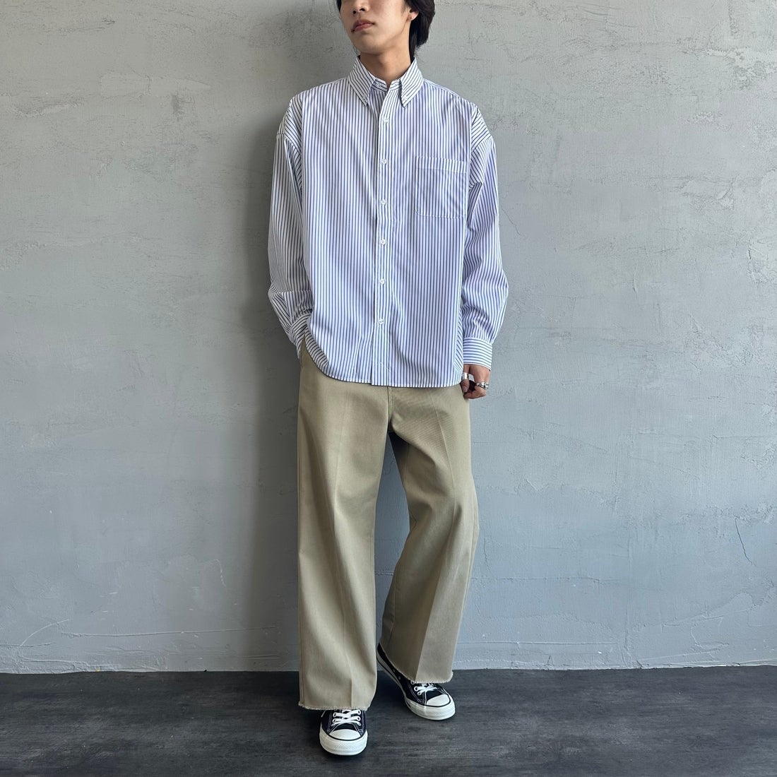 Jeans Factory Clothes [ジーンズファクトリークローズ] ビッグボタンダウンシャツ [JFC-251-017] A WH/NV ST &&モデル身長：179cm 着用サイズ：L&&