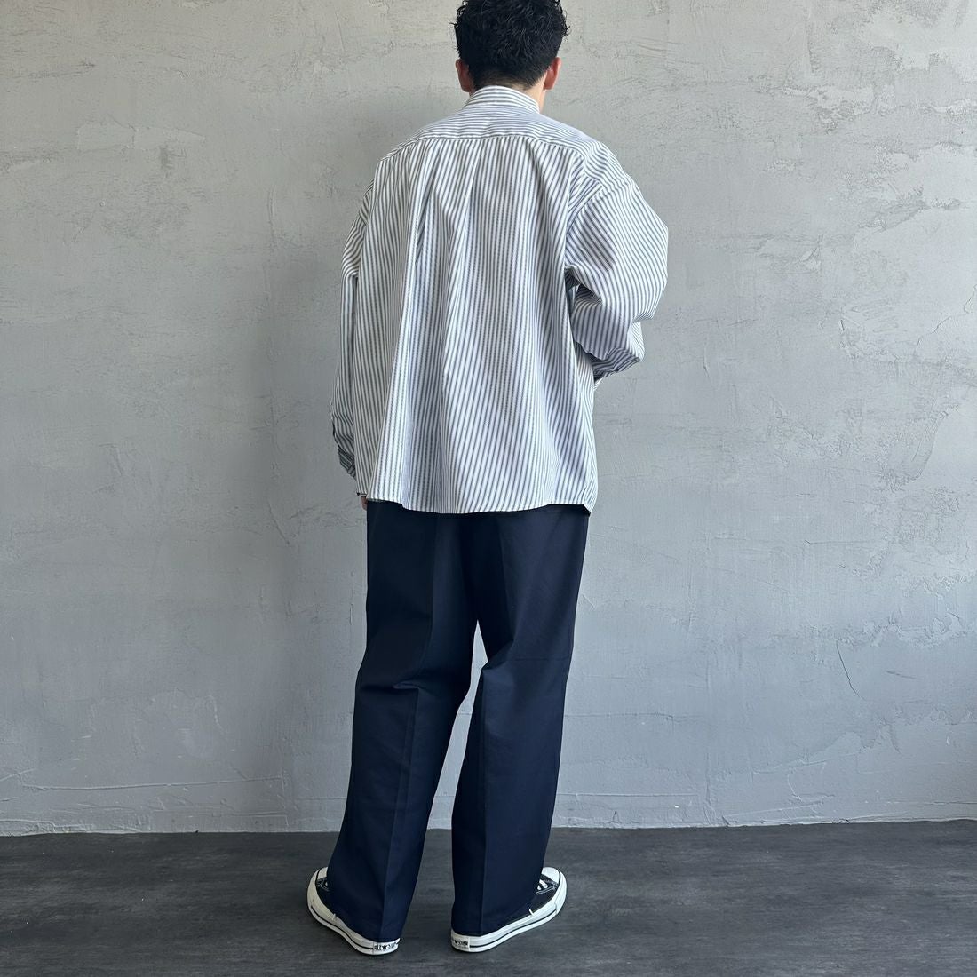 Jeans Factory Clothes [ジーンズファクトリークローズ] ビッグボタンダウンシャツ [JFC-251-017] B WH/BK ST &&モデル身長：168cm 着用サイズ：L&&