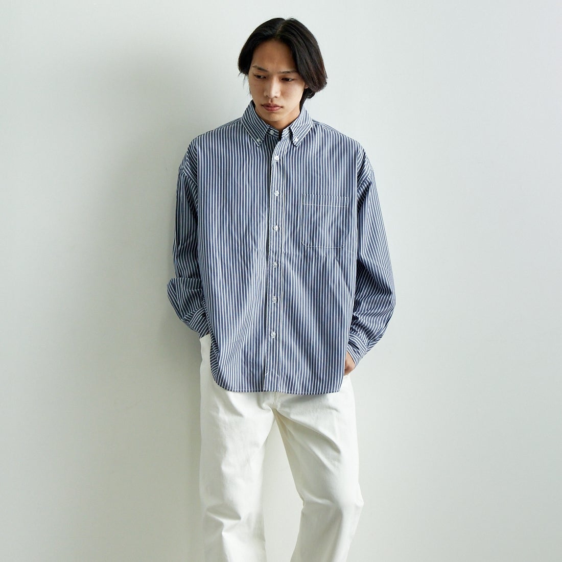 Jeans Factory Clothes [ジーンズファクトリークローズ] ビッグボタンダウンシャツ [JFC-251-017] E NV ST &&モデル身長：179cm 着用サイズ：M&&