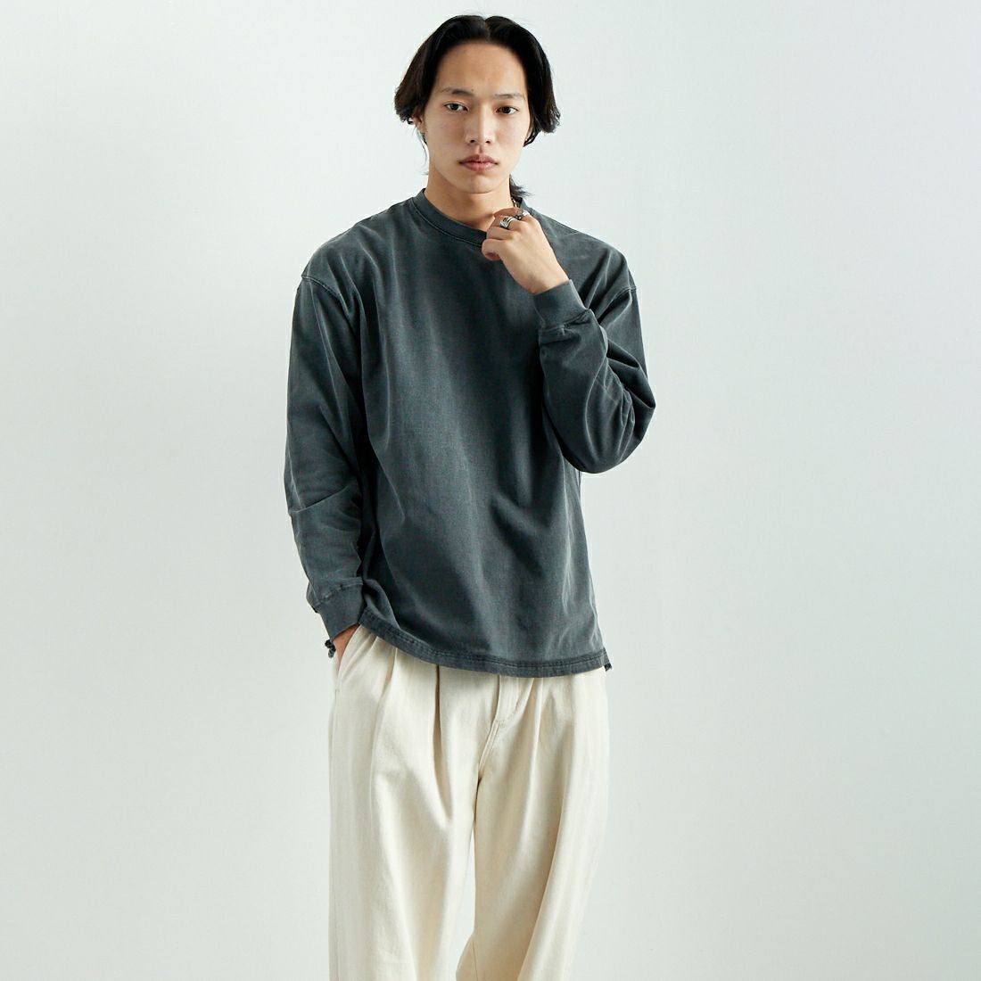 HELLO CALIF [ハローカリフ] HAV-A-HANK バンダナTシャツ [651032] BLACK &&モデル身長：179cm 着用サイズ：M&&