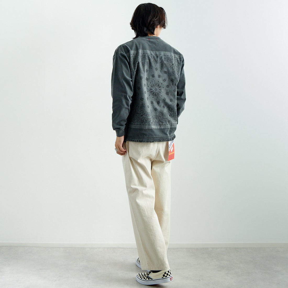 HELLO CALIF [ハローカリフ] HAV-A-HANK バンダナTシャツ [651032] BLACK &&モデル身長：179cm 着用サイズ：M&&