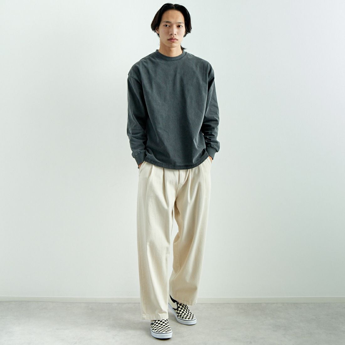 HELLO CALIF [ハローカリフ] HAV-A-HANK バンダナTシャツ [651032] BLACK &&モデル身長：179cm 着用サイズ：M&&