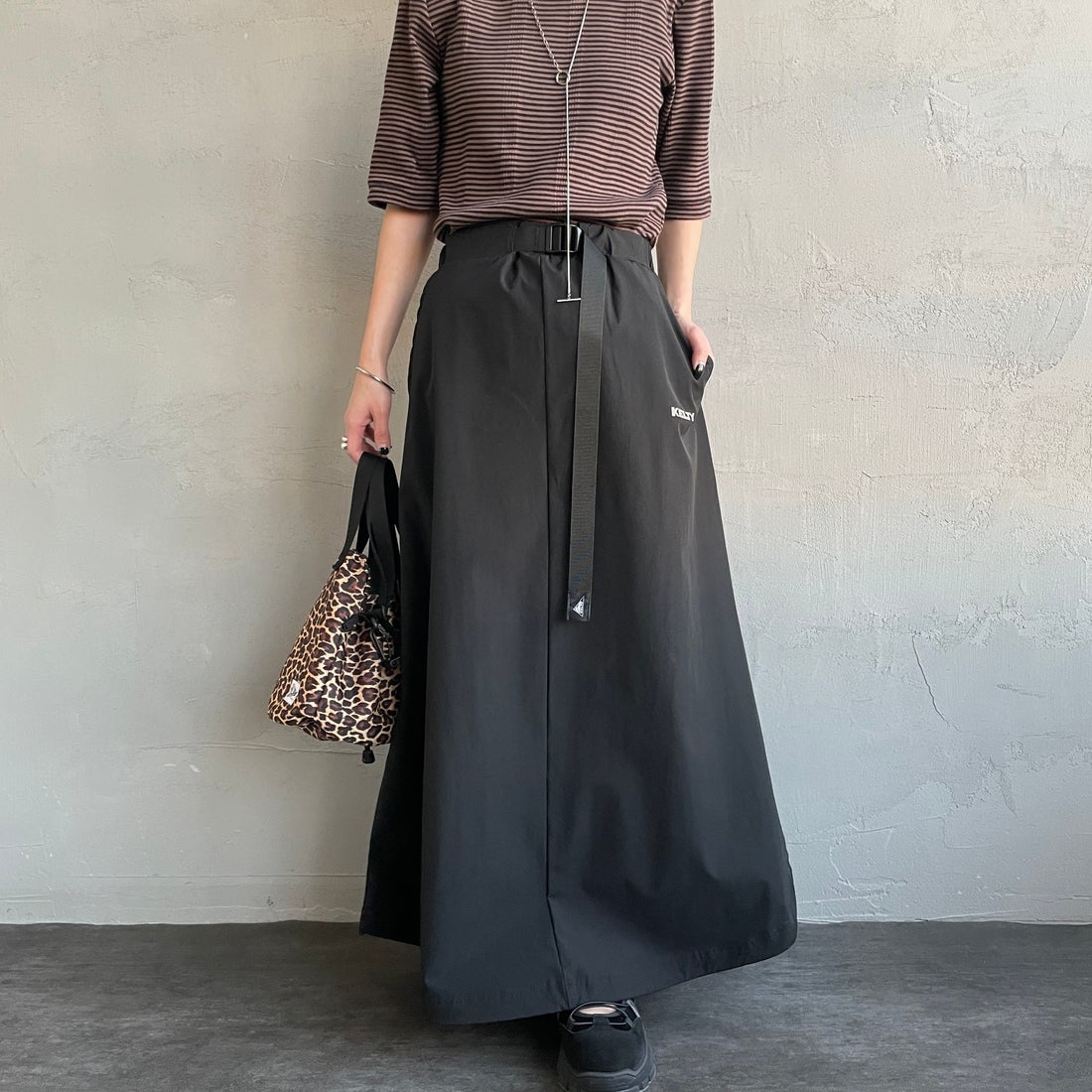 KELTY [ケルティ] 別注 ラッシュコンフォート ナイロンドロストスカート [KE252W30IN03-JF] ﾌﾞﾗｯｸ &&モデル身長：150cm 着用サイズ：M&&