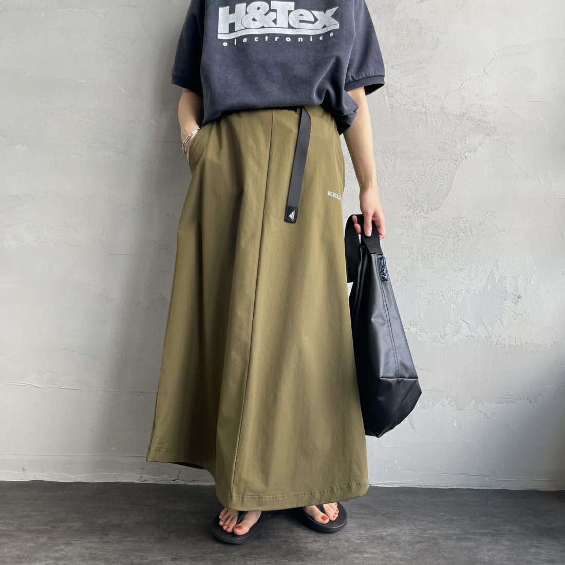 KELTY [ケルティ] 別注 ラッシュコンフォート ナイロンドロストスカート [KE252W30IN03-JF] ｵﾘｰﾌﾞ &&モデル身長：158cm 着用サイズ：M&&