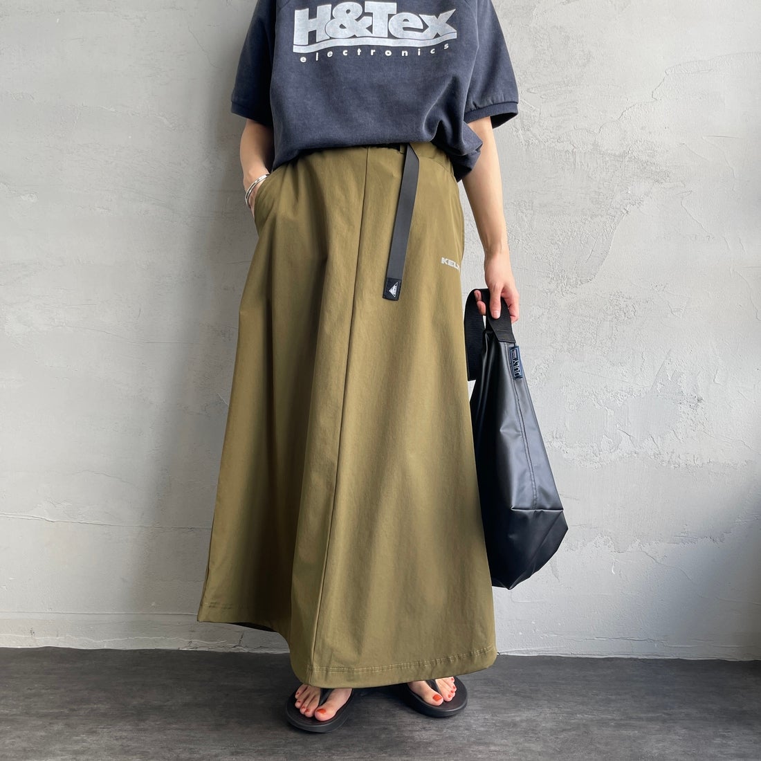 KELTY [ケルティ] 別注 ラッシュコンフォート ナイロンドロストスカート [KE252W30IN03-JF] ｵﾘｰﾌﾞ &&モデル身長：158cm 着用サイズ：M&&