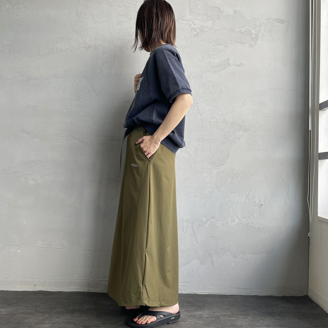 KELTY [ケルティ] 別注 ラッシュコンフォート ナイロンドロストスカート [KE252W30IN03-JF] ｵﾘｰﾌﾞ &&モデル身長：158cm 着用サイズ：M&&