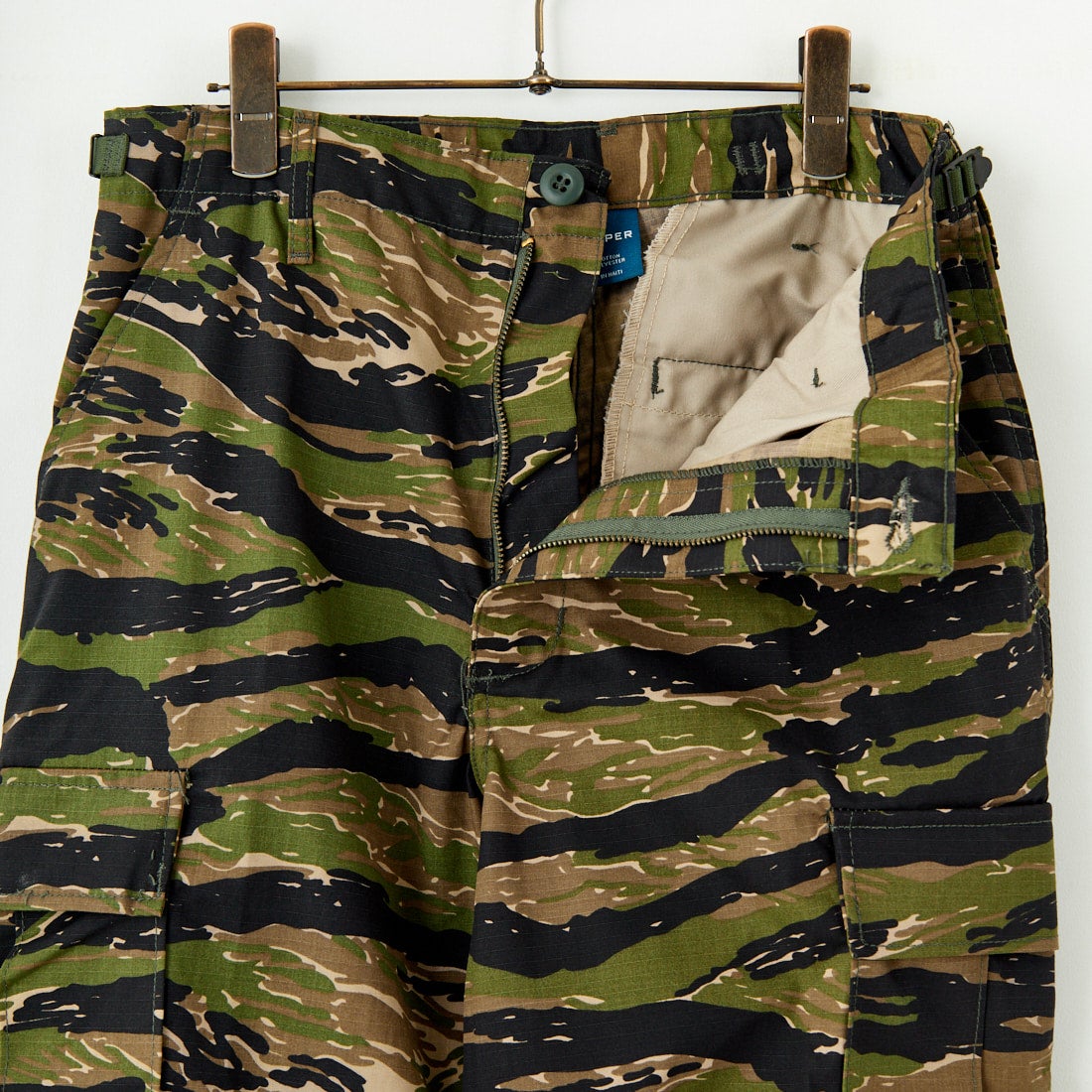PROPPER [プロッパー] ダーツヘムパンツ [DARTS-HEM-PANTS]｜ジーンズ