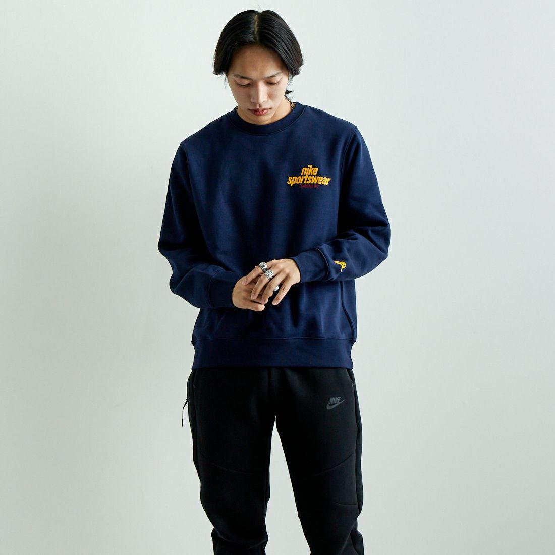 NIKE [ナイキ] クラブフリースクルーネックスウェット [HJ2174] 451 OBSIDI &&モデル身長：179cm 着用サイズ：L&&